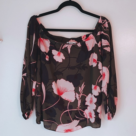 Bar III Tops - Bar III open shoulder floral top (3/4 sleeve)